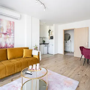 Need In Bp - Garage, Terraces, Aircon , Budapesta Ungaria