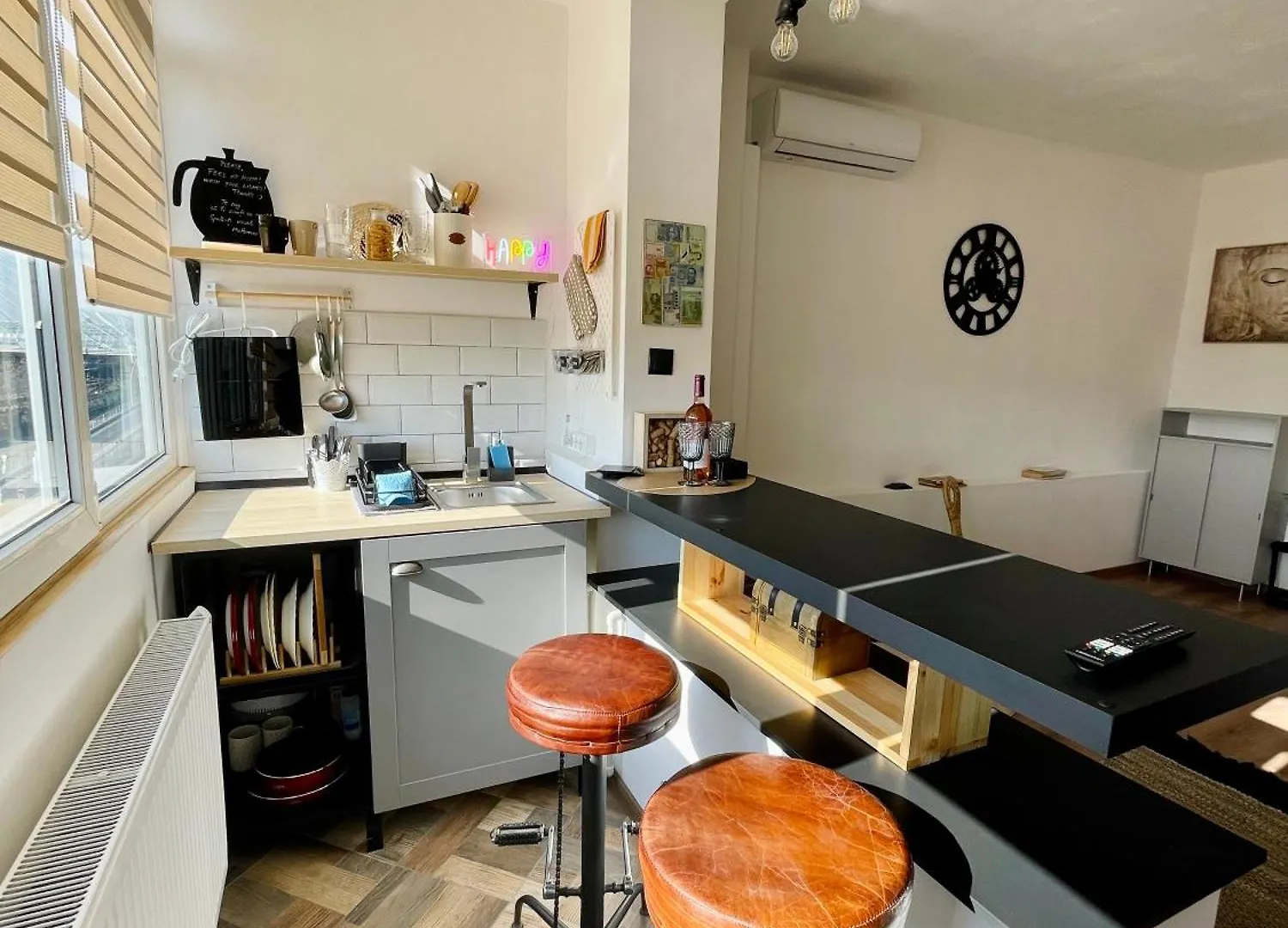 Apartment 2 Vis-A-Vis Studio - Gara De Nord Bucharest